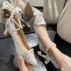 Chaussures habillées 2024 Petite fête sexy de luxe peu profonde Bow Mujer Zapatos Automne Fashion Pumps Pumps perlé