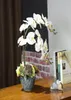 Verkliga beröring blommor falska blommor heminredning vardagsrum dekorationer pu material silk orkidé fjäril bord mittpieces bröllop de2245554