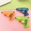 1pc mini pistolet à eau enfant petit jeu de combats de taille en pulvérisation Toys extérieurs pour les enfants 240424