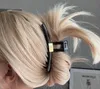 Luxe designer Hair Clips Claws Sieraden C Crabs Clip Luipaard Korrelpluggen voor vrouwen Haaraccessoires Acryl Roze clip Maat 13cm NICE9638561