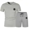 Heren shorts t-shirt sets heren fitness sportkleding zomer ronde nek ademend comfortabel t-shirt + shorts 2-dely dagelijkse outdoor sportset d240426