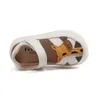 Baby schoenen leer schattig girafpatroon peuter sandalen voor meisjes gesloten teen anti-slippery baby sandalen zomer 240422