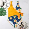 Damenbadebadeanzug Schlanker Sonnenblumenfarbe passende Schnüre -up -Casual Fashion Bikini Rüschen