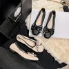 Chaussures décontractées Femmes Flat Round Toe Bowknot Le cuir en cuir mots de slip-on fille confortable