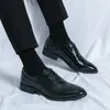 Casual schoenen lederen mode oxfords mannen all-match trouwjurk vintage stijlvolle aankomst mannelijk schoeisel