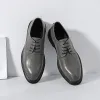 Stövlar 2023 Högkvalitativ handgjorda Oxford Dress Shoes Men's Office Suit skor Fotkläder Bröllop Formella italienska skor Populära