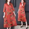 Robes décontractées 2024 Été d'âge moyen et âgée de maman de maman robe de mode grande taille Vintage Vintage en V imprimé pour femmes K829