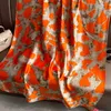 Schals Live -Versorgung Frühling und Sommer Neue Mode Orange Simulation Sili Brocade Seidenschal weiblich Temperament Strandtuch Travel Schal D240426