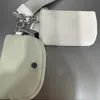 Lulumon Anahtar Yüzük Küçük Cüzdan Tasarımcı Cüzdanlar Tasarımcı Keying Lulemon Anahtar Zinciri Kravalı Metal Çift Kese Bileklik Pochette Çift Kayış Su Geçirmez Mini Yoga Çantası