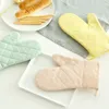 Nya 2st Microwave Glove Houshold Non-Slip Cotton BBQ Oven Mitts Baking Glyes Heat Resistant Kitchen Potholders Silikonugn Mitts för