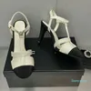 2024 sandali in tessitura di rattan 2024 Rhinestone c sandalo con fibbia alla caviglia regolabile in metallo