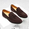 Zapatos informales Men elegantes Vestidos clásicos Marca Moda Italiana Suede Tassel Cuero formal Mocassim Masculino Centro