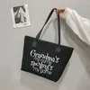 Einkaufstaschen Oma ist mein Name, das Spielgeschenk für Grammy Canvas Tote Schulter Frauen Messenger -Tasche verderbt