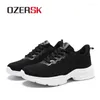 Casual Shoes Ozersk Fashion Chunky Sneakers Kvinnor Tjock Sole Non Slip Woman Breattable Sticked Air Mesh Platform