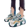 Chaussures décontractées 2024 Fashion Belle baskets épaisses Femmes épaisses filles Sole Sport Bright Dad Footwear féminin
