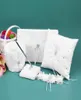 Party -Dekoration 5pcsset weiße Hochzeitsvorräte Satin Blumenmädchen Basket Ring Träger Pillow Gästebuchstifthalter Braut Strumpfband 3533999