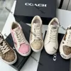 Coaches Schuhe Britisch -Stil Dicker Soled Mid Heel C Family Schuhe Neue Schnürsport Sport Womens lässig schuhseitige vielseitige Farbe Blocking Flat Designer Coache Schuhe 987