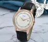 Męskie stylowe kobiety automatyczne kwarcowe zegarki baterii Data godzina krowa skórzany pasek Zegar Trzy Stiches Design Elegancki kalendarz motyl Seria Seria Watch Prezenty