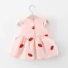 Robes de fille Summer Girls Robe Baby Girl Broidered Cartoon StrBerry Little Flying Manches Princess Robe Childrens Robe