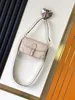 2024 modedesigner väska crossbody axelväska hög kvalitet kedja plånbok lady enkel påse på rem mini väska handväska bokstäver handblomma ränder märke handväskor