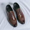 Casual schoenen lederen mode oxfords mannen all-match trouwjurk vintage stijlvolle aankomst mannelijk schoeisel