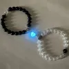 Strands 2ps coordinati Braccialetti coppia da donne uomini luminosi magneti amore amicizia magnetica amicizia bracciata perle bianche nere regalo