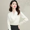Kvinnor BLOUSES 2024 Office Lady Elegant Shirts Women White Glossy Silk Tops With Chic Brodery Cuff Patchwork Design Shirt Han Style Look