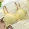 Bras Summer Traceless Ice Silk Girl НЕДВИЖЕНИЕ БЕЗ СТАЛЬНОГО КОЛЬЦА Бюстгальтера Лолита Сексуальная красавица спина маленькая грудь сбор груди