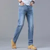 Jeans masculins 2024 printemps / été minces minces jeans bleu clair classiques de style entreprise élastique pantalon droit masculin Brandl244