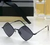 Fashion Popular Designer 302 Lunettes de soleil pour les femmes Vintage Diamond Shape Metal Small File Lunes Summer Trend Glamorous Style Ant7031267