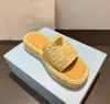 Designer Slipper Platform Raffia's Slippers Domans Heren Zomer Casual Flip Flops Triangle Strowed Slipper buiten buitenshuis Pool Sliders Beach Sandaal