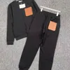 Traccettaci da donna Due set di pezzi per donne giacche con cappuccio pantaloni in stile ricamo maglioni maglioni per donna traccetta