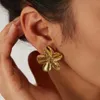 Étalon uworld hypoallergénique élégant en boucles d'oreilles à fleurs vintage premium en acier inoxydable plaqué or 18k pour femmes D240426
