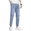 Herren Jeans Frühling/Sommer Neue Herren Jeans Edition Elastic Youth 9-Zoll kleines kleines Bein Herrenhellblaue Jeans Plus Size Hosen