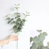 زهور الزخارف فو ، أوراق الشجر الرجعية الحرير الأخضر الأوكالبتوس أوراق الأوراق الاصطناعية الفرع للمنزل غرفة الزفاف غرفة الزفاف