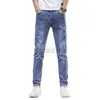 Jeans masculinos Primavera/verão jeans masculinos Slim Fit Pets Small Fents Trend Trendência Pequenas Pés retos elásticos calças longas casuais de tamanho grande