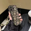 Дизайнер iPhone Phone Case 15 14 Pro Max Высококачественная роскошная камера защищает кошелек 18 17 16 15pro 14pro 13pro 13 12 11 Case с логотипом коробкой женщины WS WS WS