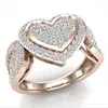 Klaster Pierścienie luksusowy europejski i amerykański moda różowa złoto kolor miłosny serce pełne koło kryształowy pierścionek zaręczynowy panie na całe wyprzedaż