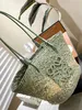 ICare Maxi Tote Designer Women Luxury Hand Handbag Raffias Hand-Embroidered Straw عالية الجودة شاطئ كبير سعة كبيرة حقائب التسوق في الكتف