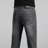 Heren jeans 2024 herfst nieuwe heren jeans ultra dun een rechte zakelijke zakelijke casual elastische broek mode zwart grijze heren jeans merk kledingl244