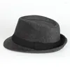 Basker grossist som säljer klassisk vår och hösten Panama fedora svarta vita hattar män kvinnor jazz mössor
