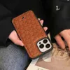 Cell Phone Cases Luxury Emboss 3D Letter Leather Couples Phone Case For Iphone 15Promax 15Pro 15 14Pro 14 13Pro 13 12Pro 12 11 Pro Max Back Cover J240426