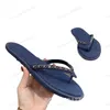 Designer denim thongs toffel kvinnor platt låg häl flip-flops blå denim tyg slingbacks sandal kedja slip på mules retro plattformar casual raffia dubbelbandet glider