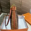 Döngü Hobo Çantalar Kadın Tasarımcı Crossbody Çanta Çantası Kruvasan Zincir Çantalar Yarım ay altı alt altı cüzdanlar büyük kapasiteli kılıflar çıkarılabilir fermuarlı kahverengi omuz çantaları