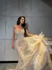 Magnifique robes de soirée sirène robes de bal cristallines avec train intellicable de la fête de plumes sans bretelles