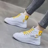 Sapatos casuais femininos tênis brancos designers de moda esportes de corrida tênis de tênis altos tênis vulcanizados calçados atléticos calçados