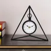 Relógios de mesa Triângulo criativo Relógio Silent Desktop Decoration Quartz