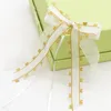 Fleurs décoratives 30pcs / lot de mariage Bowknots Ribbon Bows Bow Mini voitures chaises en tissu fête des vacances arc vase Po propul décoration