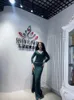 Abbigliamento da palcoscenico a maniche lunghe danza da danza costume abiti da donna abbigliamento da donna iraq khaleegy sexy lussuoso strass di strass baladi