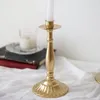 Świecane uchwyty w stylu retro stare żelazne złote świece strzelanie rekwizytów stołowych dekoracje domowe ślub el ślub